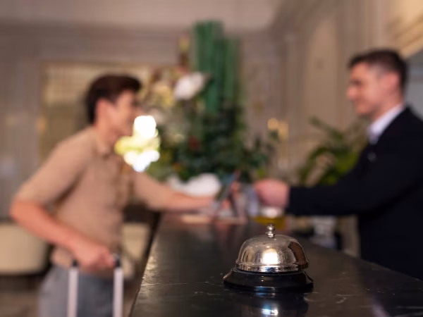 El sector hotelero en Guatemala enfrenta estacionalidad. Flujo de efectivo, control de costos y diversificación son claves para crecer todo el año.